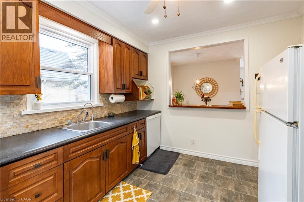 69 N Lowrey Avenue N, Cambridge, Ontario  N1R 5A4 - Photo 6 - 40813141