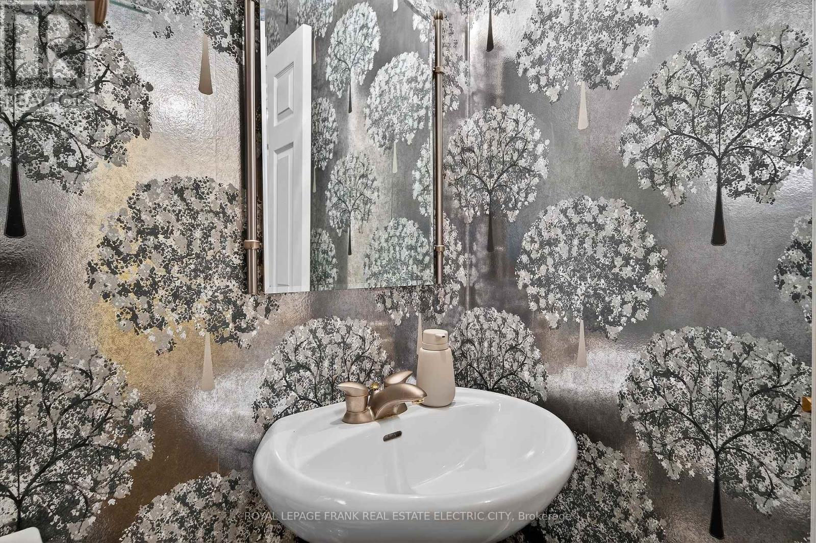 20 Charles Court, Selwyn, Ontario  K0L 2H0 - Photo 39 - X12898868