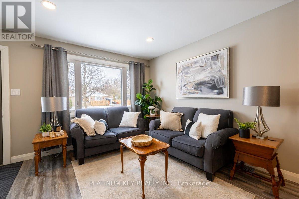 42 Garland Crescent, London East, Ontario  N5V 1N5 - Photo 4 - X12898834