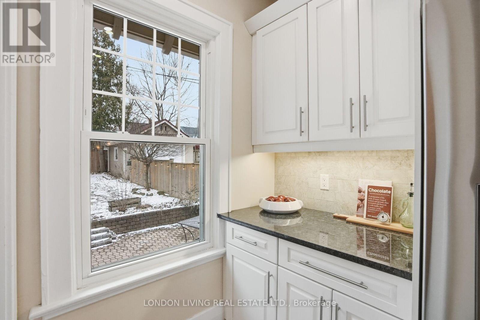 271 Briscoe Street E, London South, Ontario  N6C 1X5 - Photo 20 - X12898962