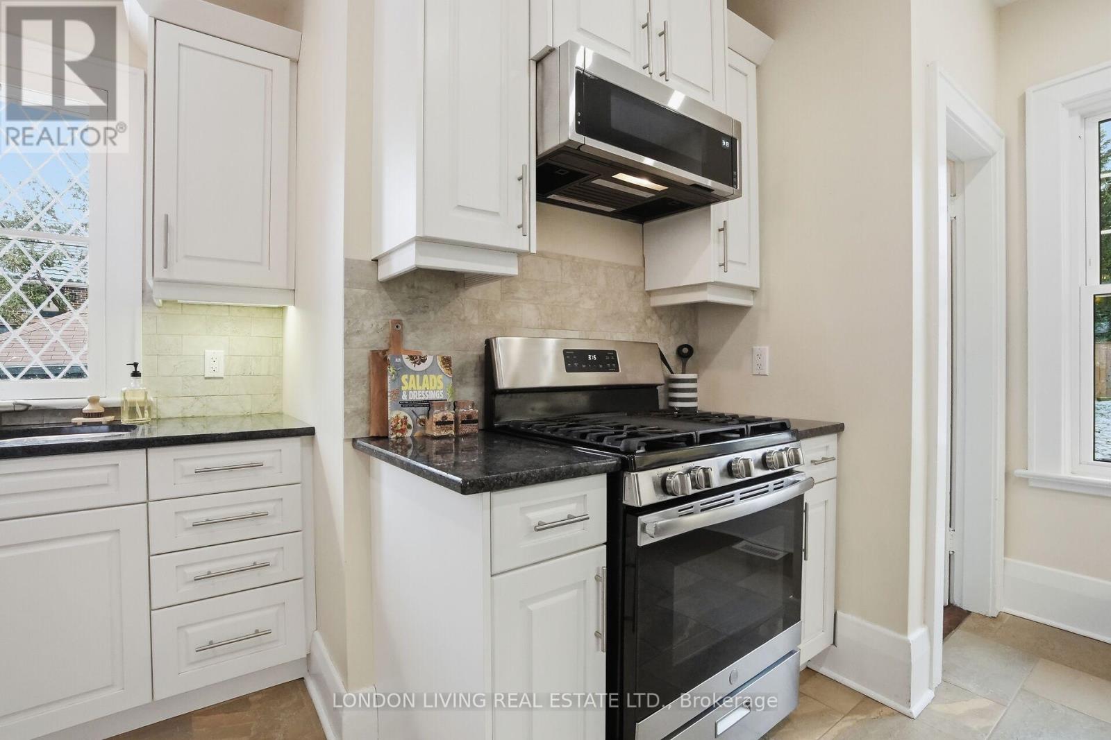 271 Briscoe Street E, London South, Ontario  N6C 1X5 - Photo 21 - X12898962