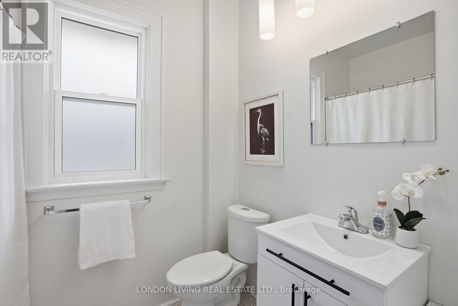 271 Briscoe Street E, London South, Ontario  N6C 1X5 - Photo 24 - X12898962