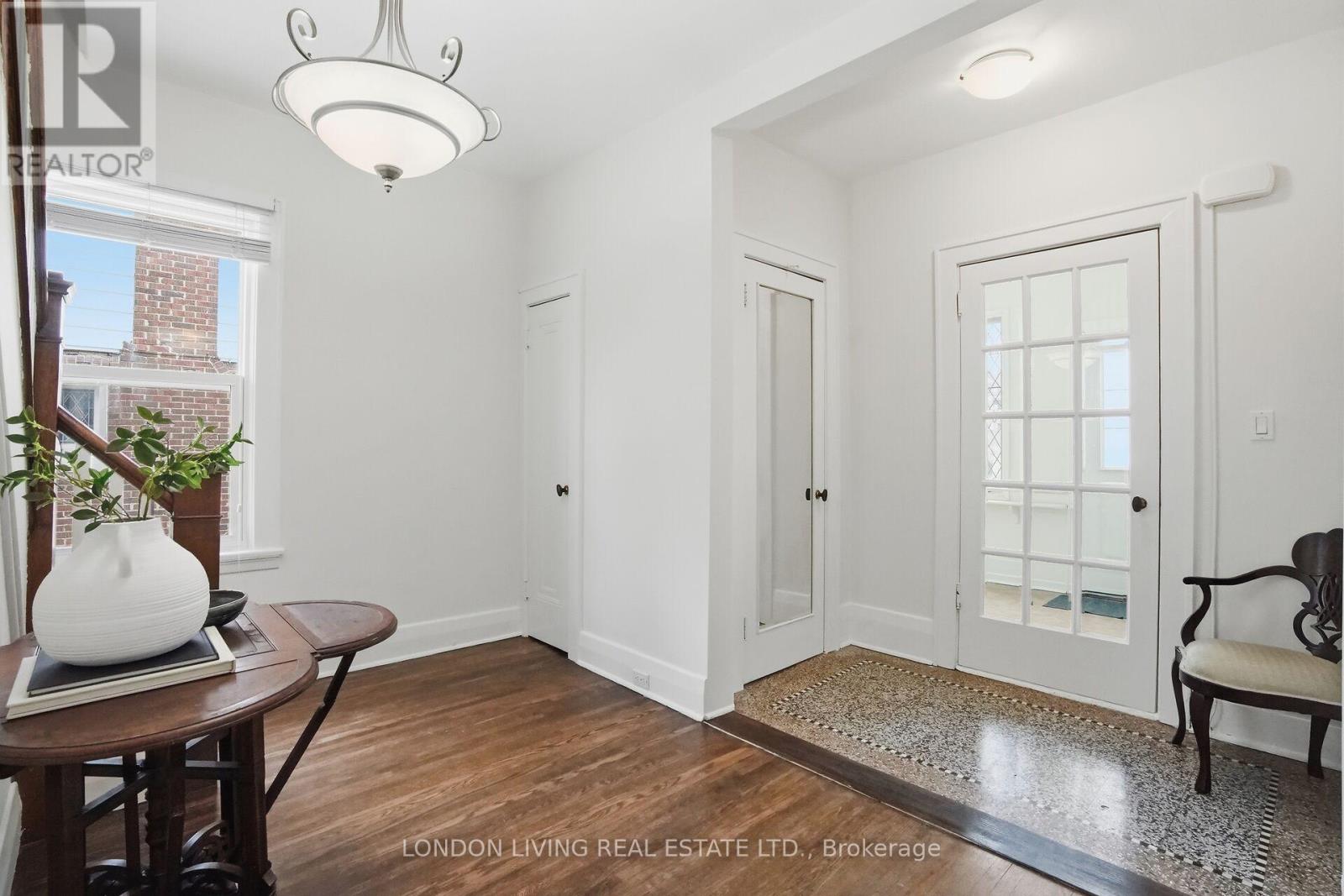 271 Briscoe Street E, London South, Ontario  N6C 1X5 - Photo 6 - X12898962