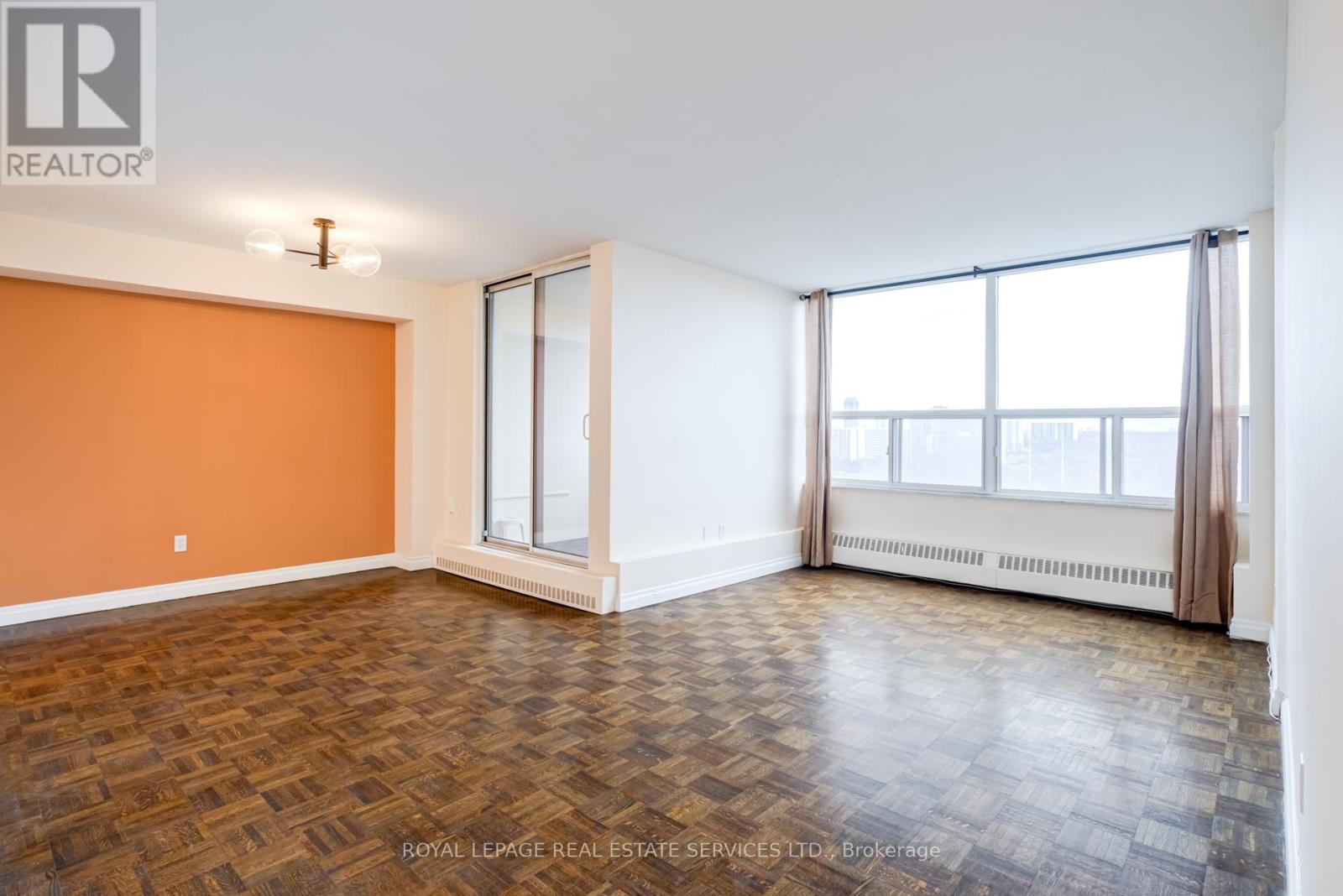 1602 - 5 Vicora Linkway, Toronto, Ontario  M3C 1A4 - Photo 6 - C12898728
