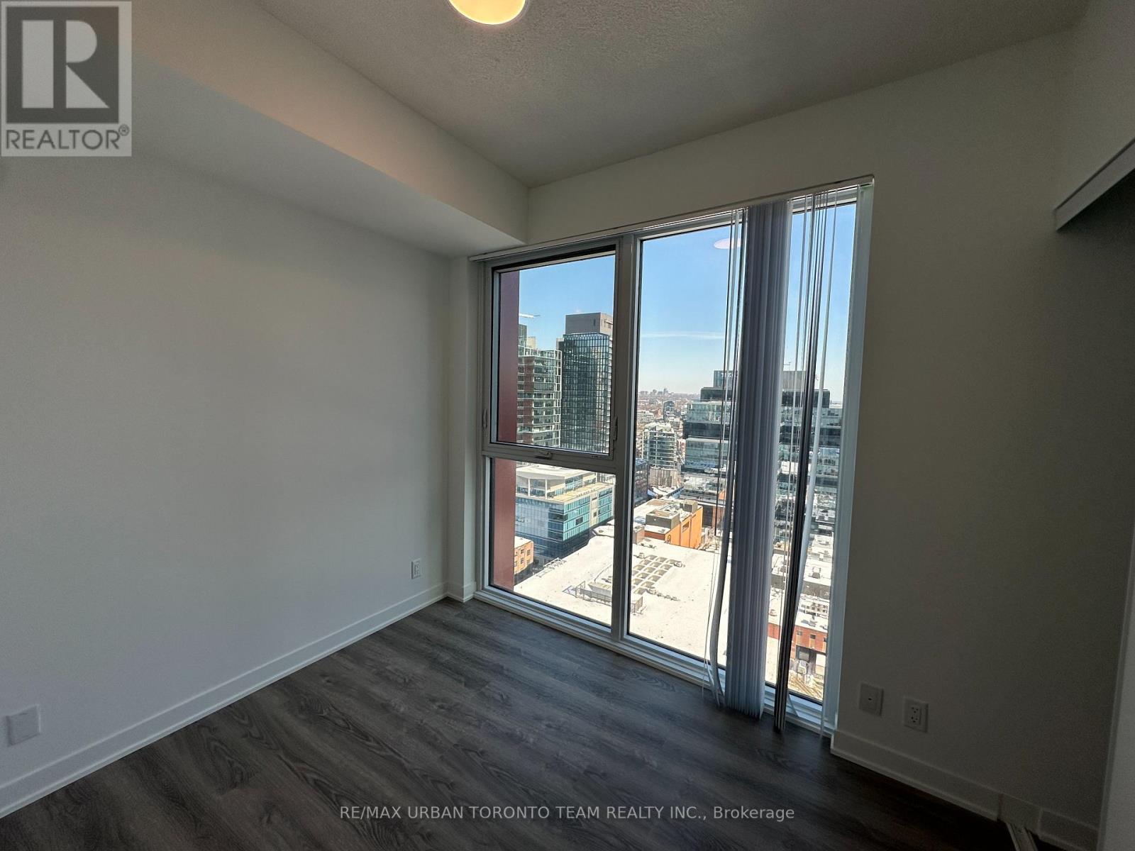 2806 - 180 Front Street E, Toronto, Ontario  M5A 0K9 - Photo 10 - C12898744