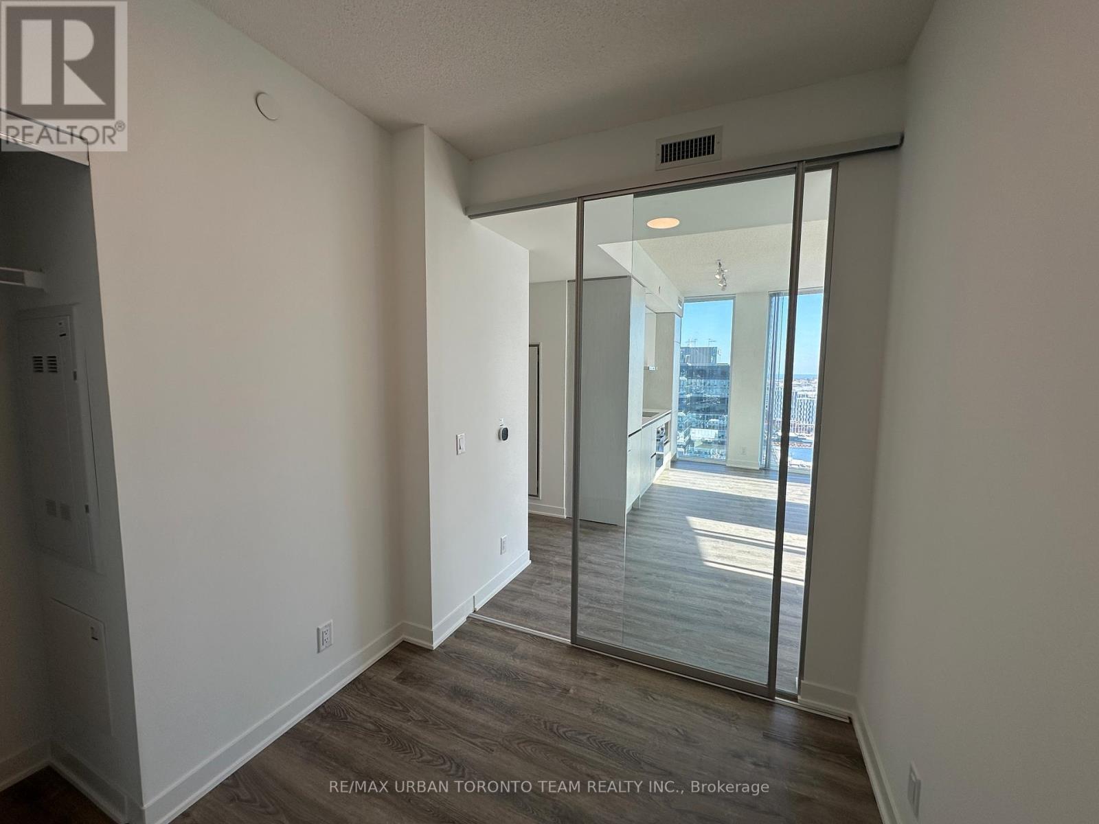 2806 - 180 Front Street E, Toronto, Ontario  M5A 0K9 - Photo 14 - C12898744