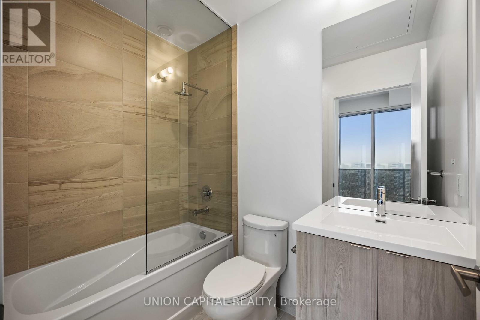 5901 - 138 Downes Street, Toronto, Ontario  M5E 0E4 - Photo 14 - C12898764