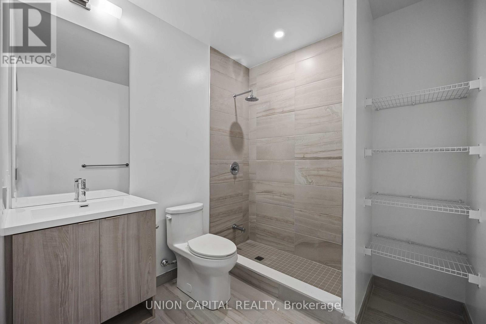 5901 - 138 Downes Street, Toronto, Ontario  M5E 0E4 - Photo 18 - C12898764