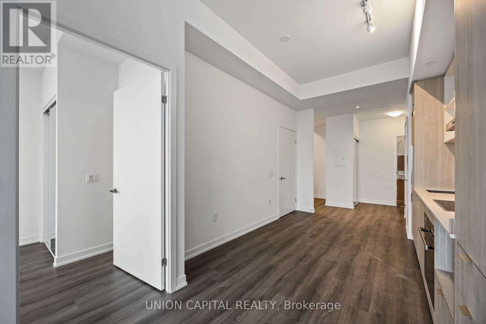 5901 - 138 Downes Street, Toronto, Ontario  M5E 0E4 - Photo 2 - C12898764