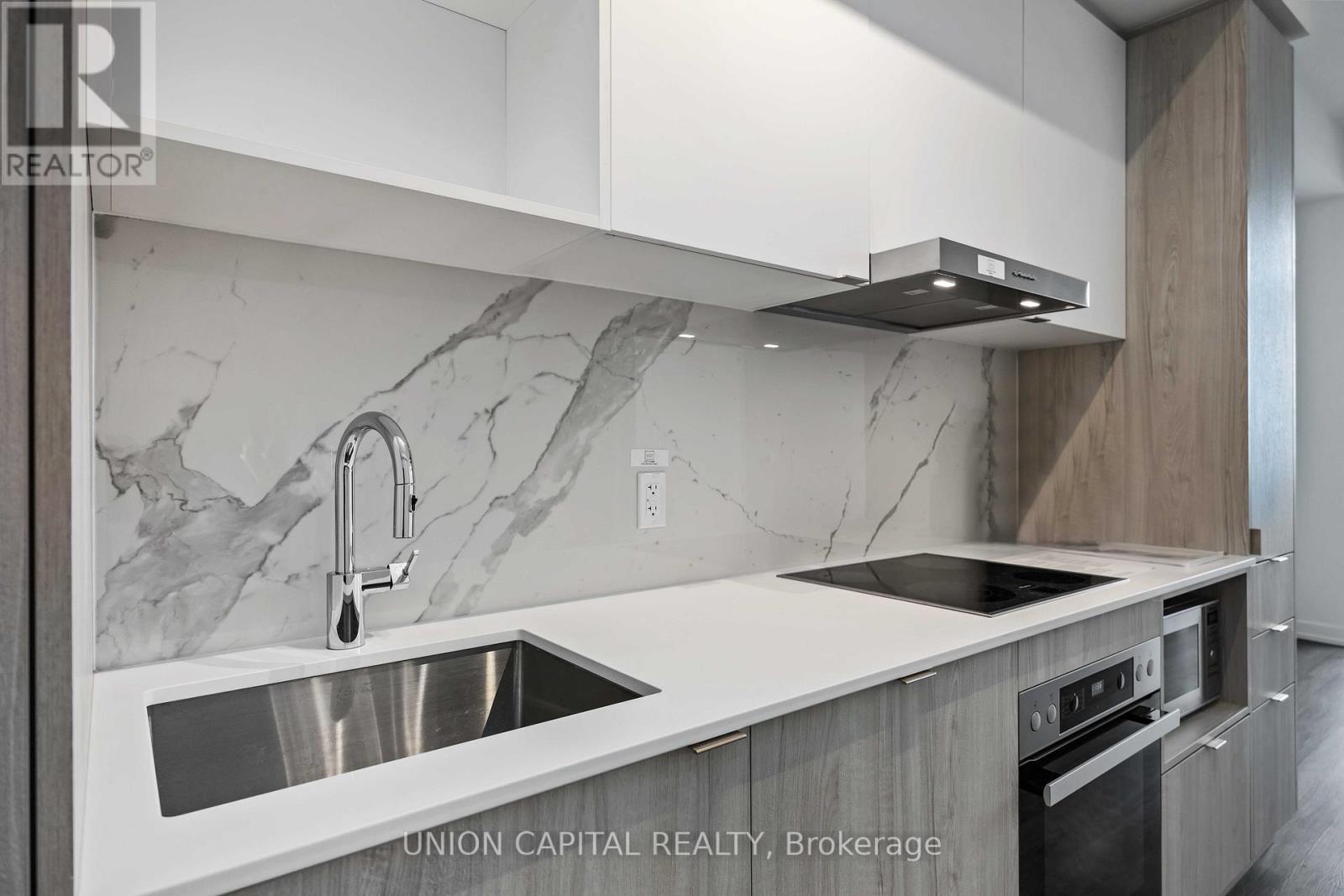 5901 - 138 Downes Street, Toronto, Ontario  M5E 0E4 - Photo 4 - C12898764