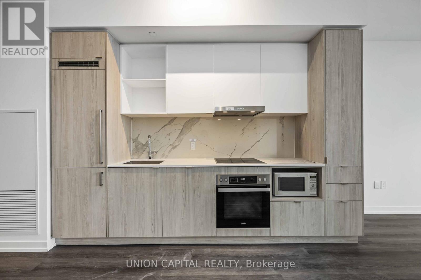 5901 - 138 Downes Street, Toronto, Ontario  M5E 0E4 - Photo 5 - C12898764