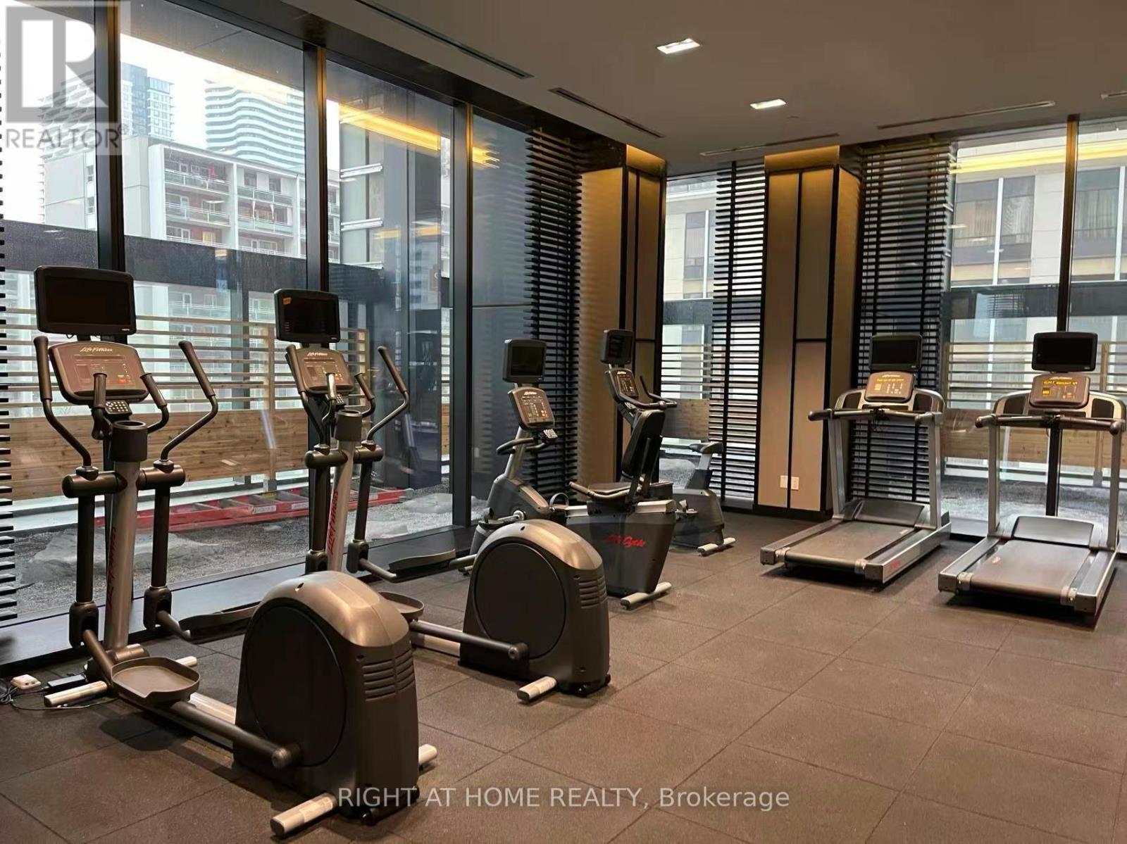 2004 - 501 Yonge Street, Toronto, Ontario  M4Y 0G8 - Photo 8 - C12898844