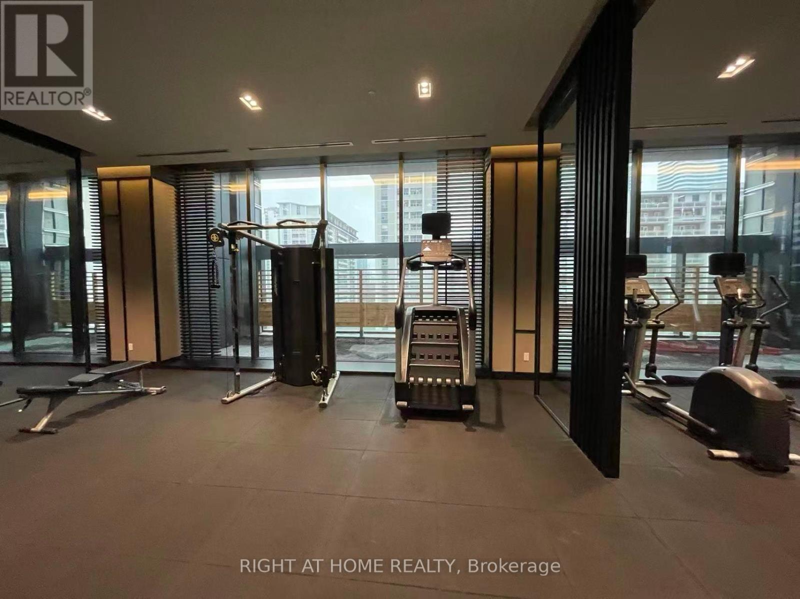 2004 - 501 Yonge Street, Toronto, Ontario  M4Y 0G8 - Photo 9 - C12898844