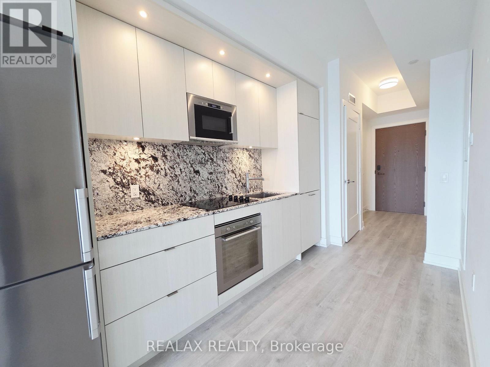 1107 - 30 INN ON THE PARK DRIVE, Toronto, Ontario