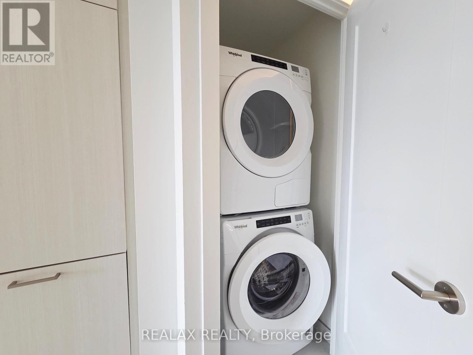 1107 - 30 Inn On The Park Drive, Toronto, Ontario  M3C 0P7 - Photo 10 - C12898936