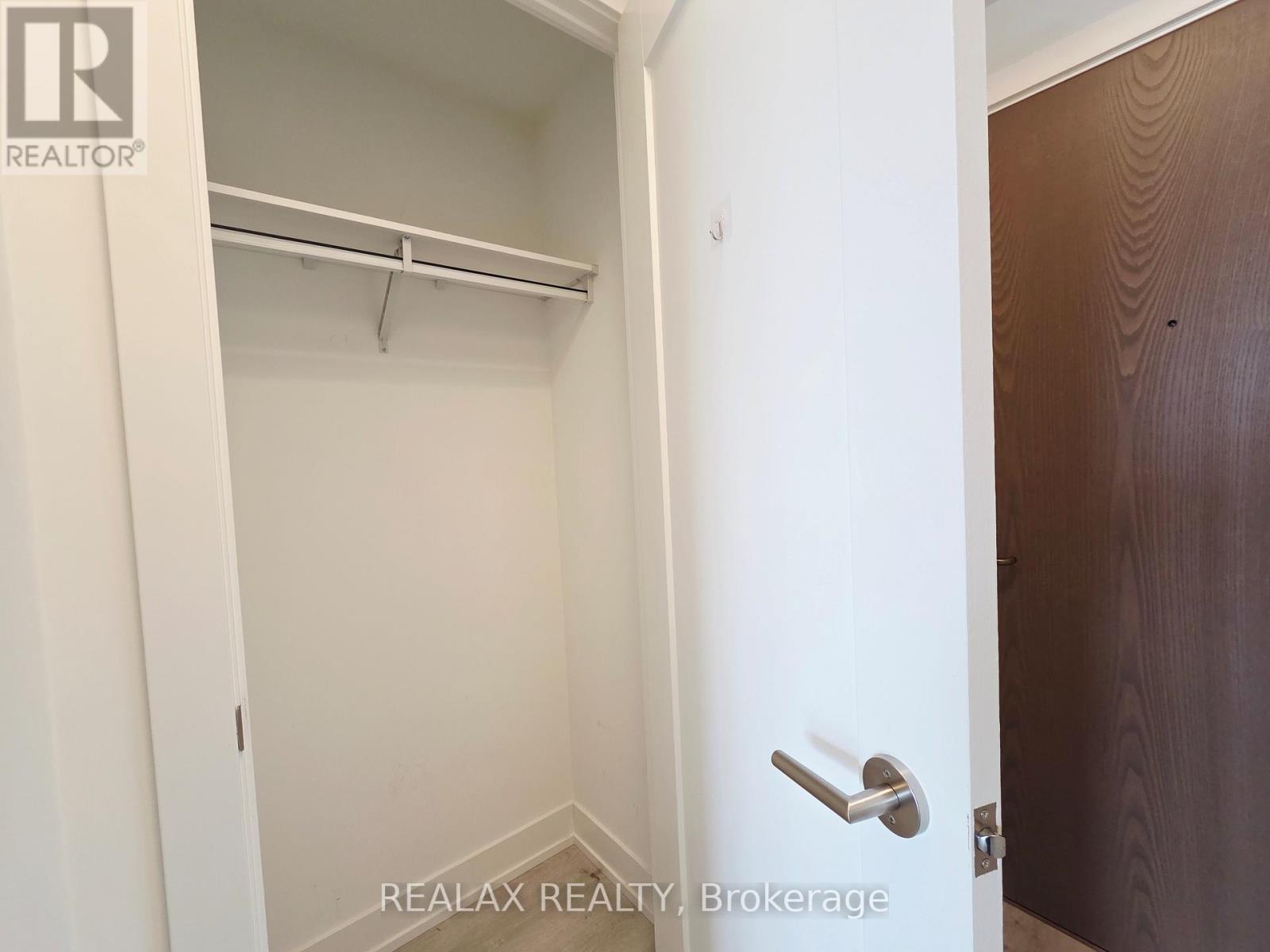 1107 - 30 Inn On The Park Drive, Toronto, Ontario  M3C 0P7 - Photo 11 - C12898936