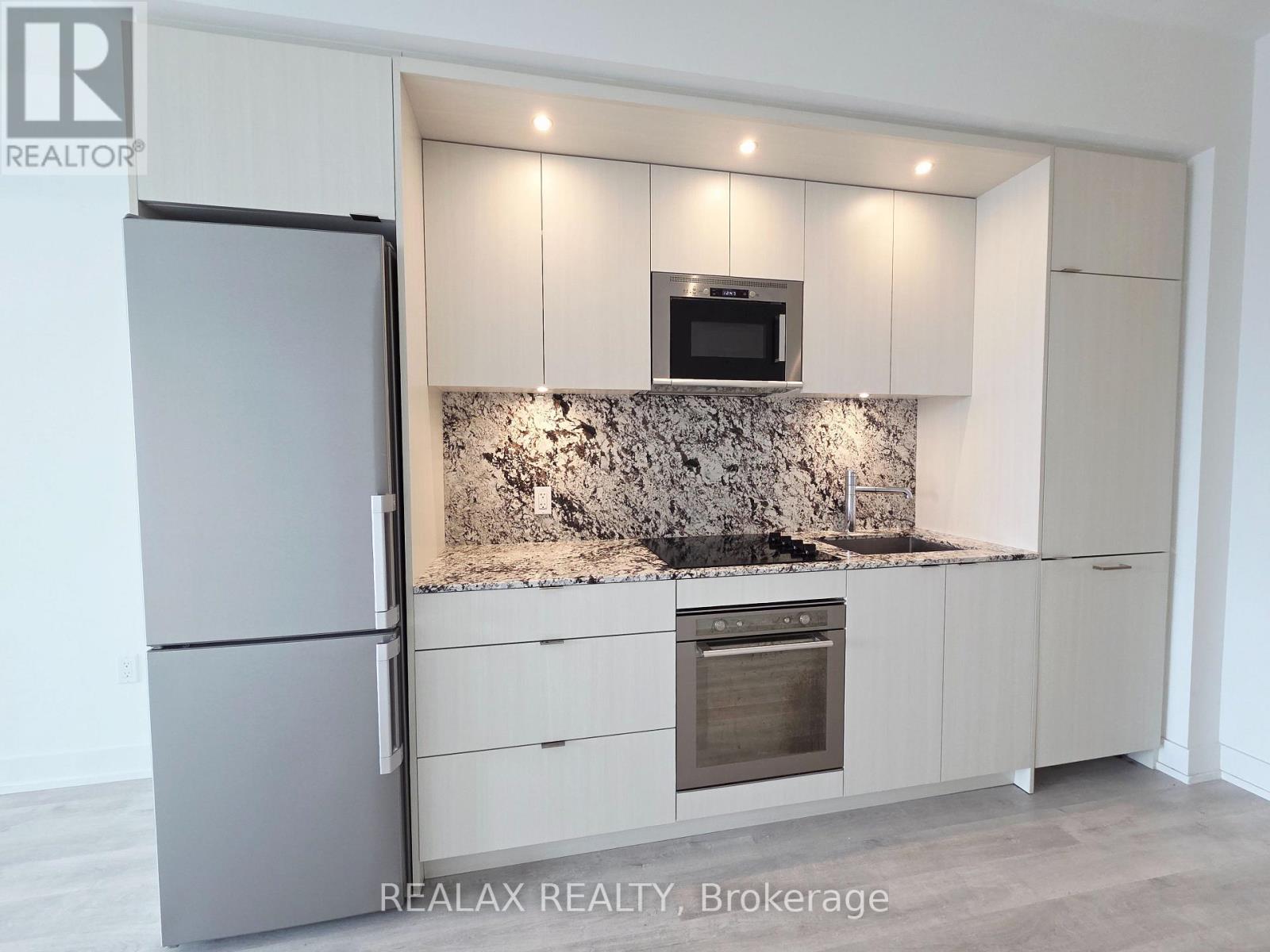 1107 - 30 Inn On The Park Drive, Toronto, Ontario  M3C 0P7 - Photo 2 - C12898936