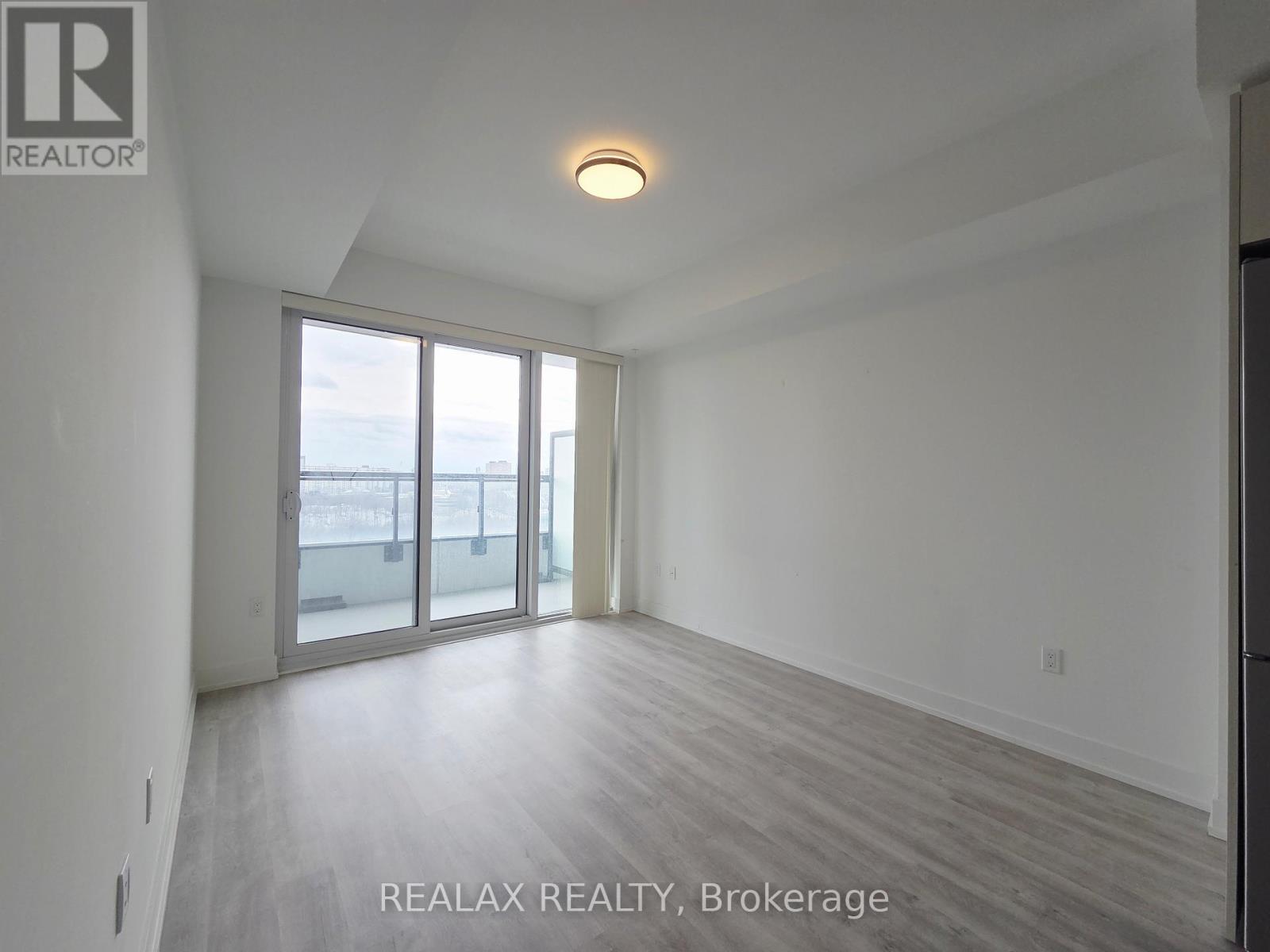 1107 - 30 Inn On The Park Drive, Toronto, Ontario  M3C 0P7 - Photo 6 - C12898936