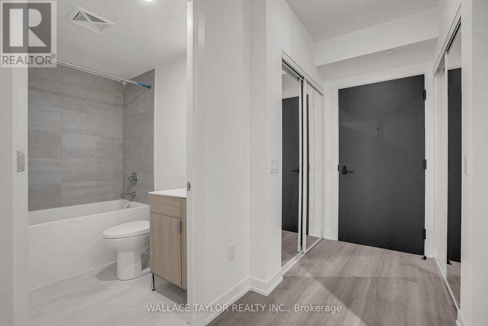 823 - 28 Eastern Avenue, Toronto, Ontario  M5A 0Y2 - Photo 3 - C12898966