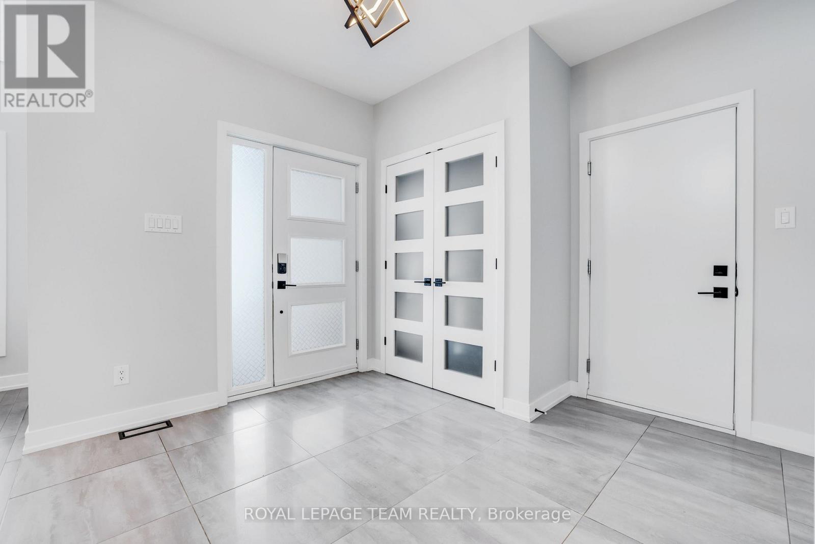 406 Dore Street S, Casselman, Ontario  K0A 1M0 - Photo 4 - X12898730