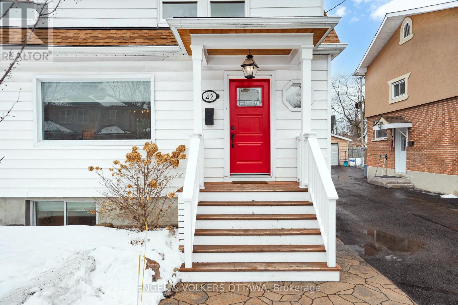 42 Anna Avenue, Ottawa, Ontario  K1Z 7T4 - Photo 3 - X12898762