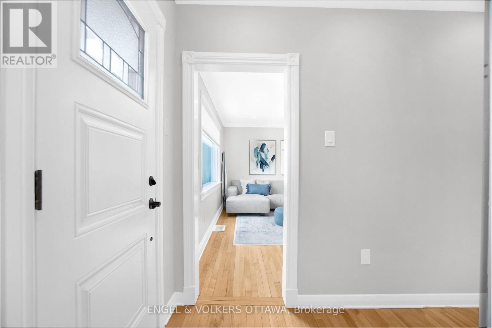 42 Anna Avenue, Ottawa, Ontario  K1Z 7T4 - Photo 4 - X12898762