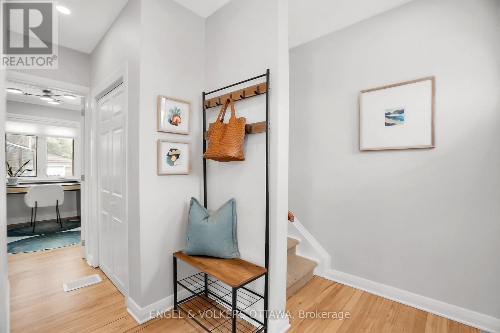 42 Anna Avenue, Ottawa, Ontario  K1Z 7T4 - Photo 5 - X12898762