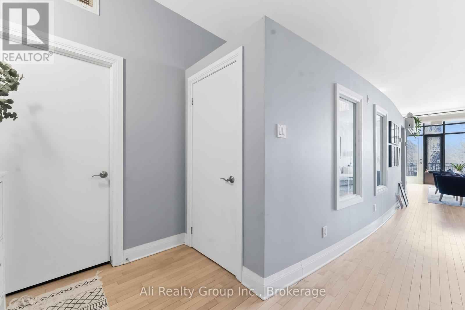 307 - 300 Powell Avenue, Ottawa, Ontario  K1S 5T3 - Photo 5 - X12898850