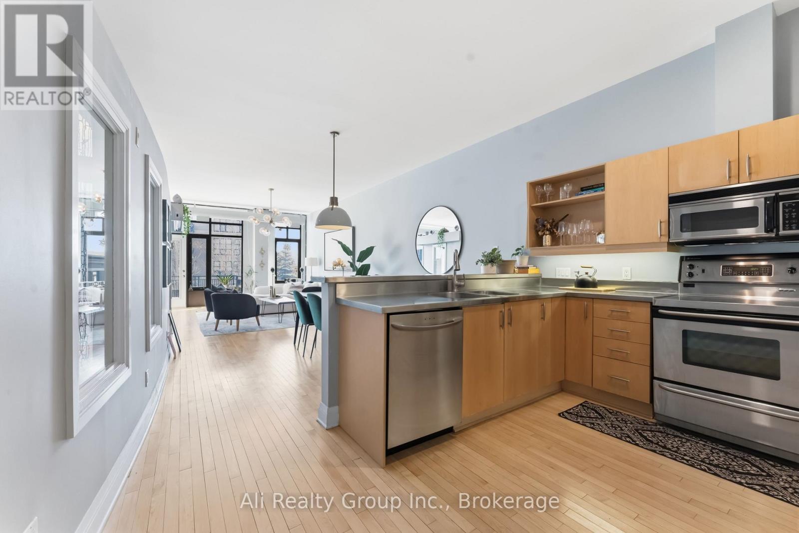 307 - 300 Powell Avenue, Ottawa, Ontario  K1S 5T3 - Photo 6 - X12898850