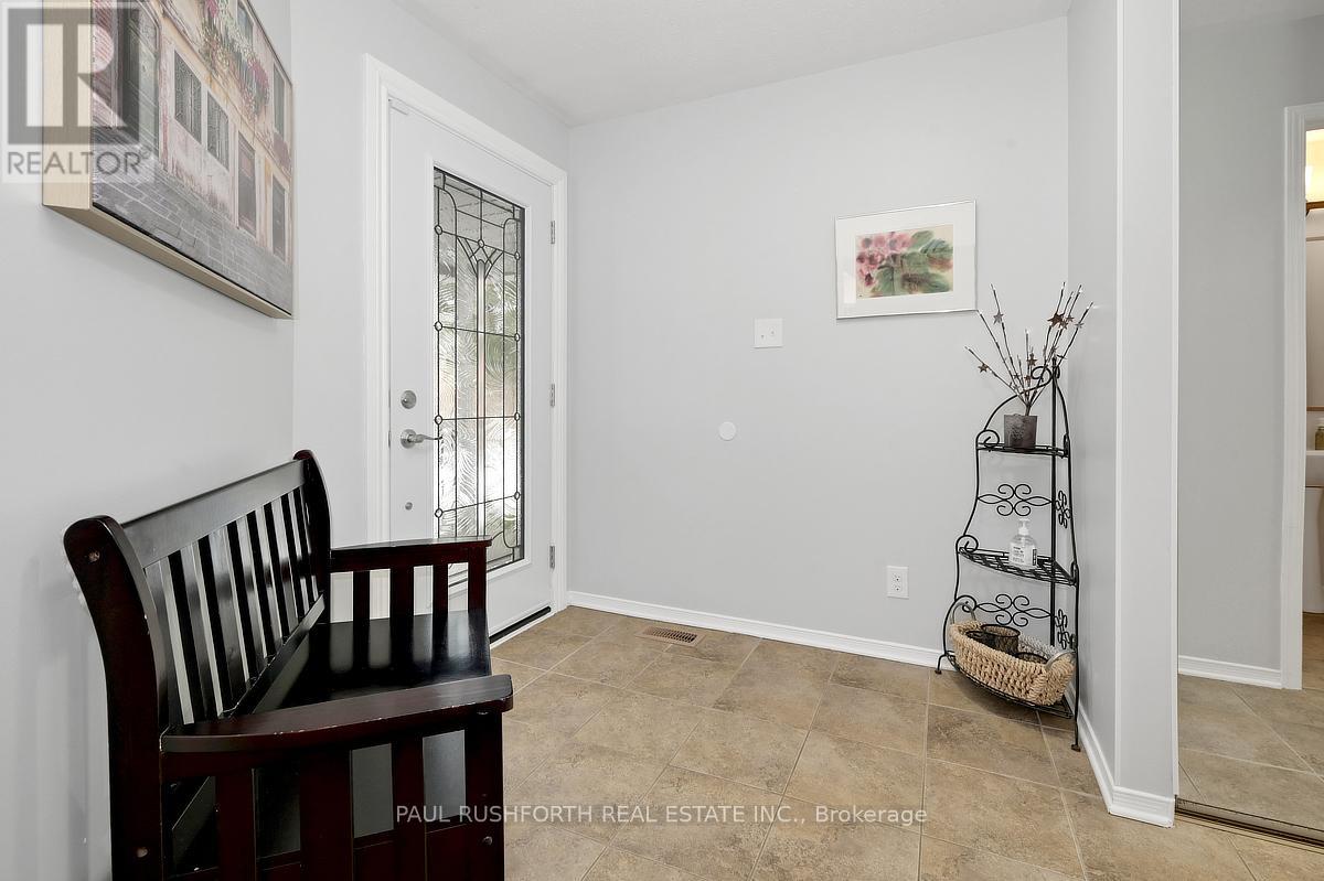 588 Pocono Crescent, Ottawa, Ontario  K4A 3J6 - Photo 5 - X12898916