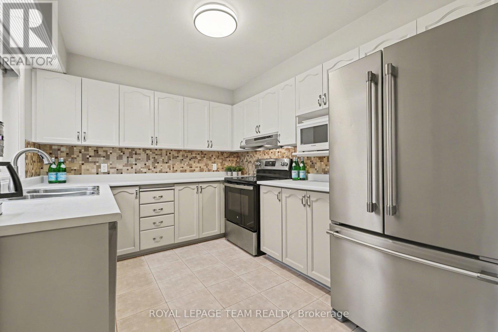 36 Fernbrook Place, Ottawa, Ontario  K2M 2L8 - Photo 16 - X12898932