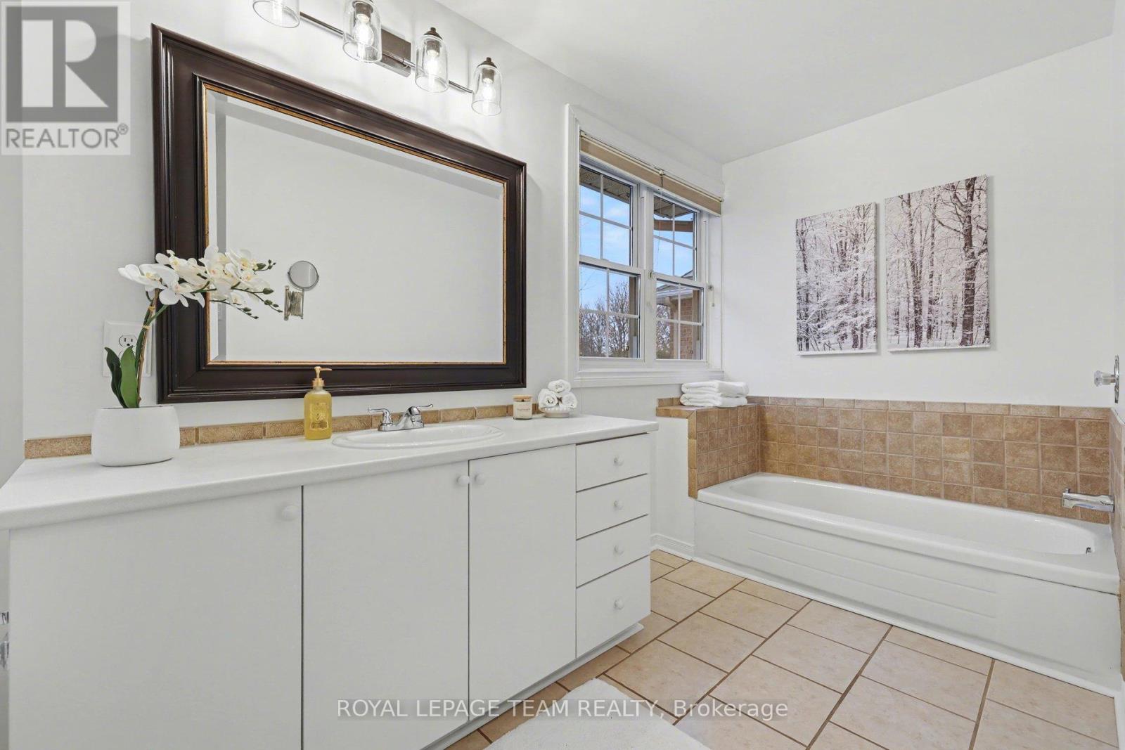 36 Fernbrook Place, Ottawa, Ontario  K2M 2L8 - Photo 21 - X12898932