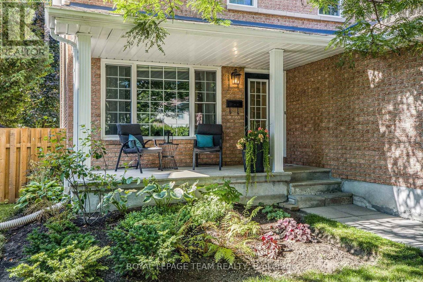 36 Fernbrook Place, Ottawa, Ontario  K2M 2L8 - Photo 3 - X12898932