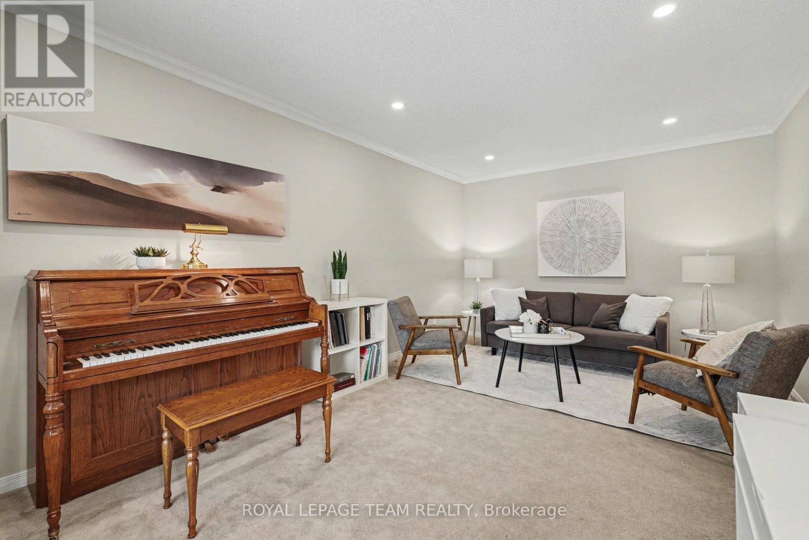 36 Fernbrook Place, Ottawa, Ontario  K2M 2L8 - Photo 8 - X12898932