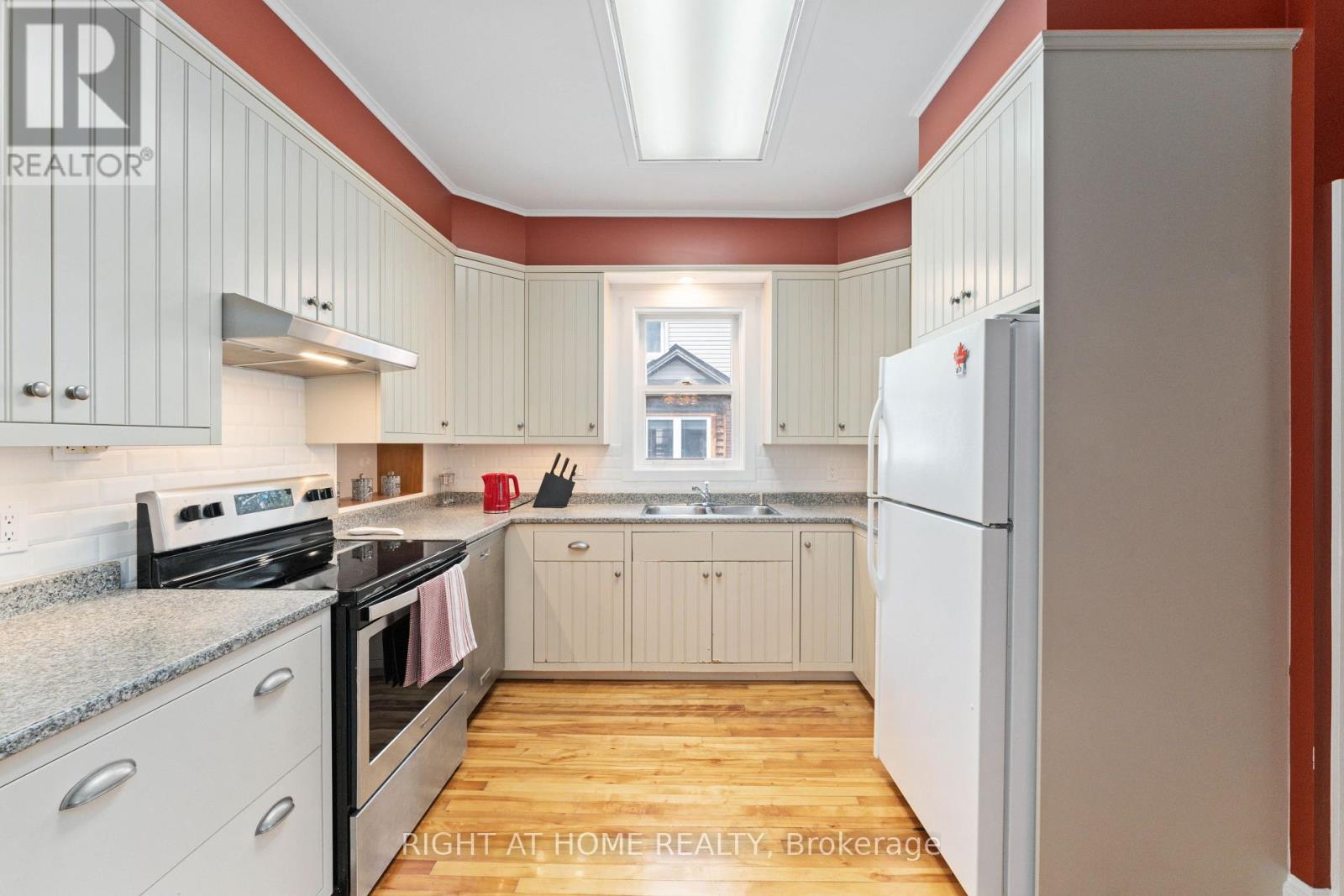 284 Churchill Avenue N, Ottawa, Ontario  K1Z 5B6 - Photo 12 - X12898964