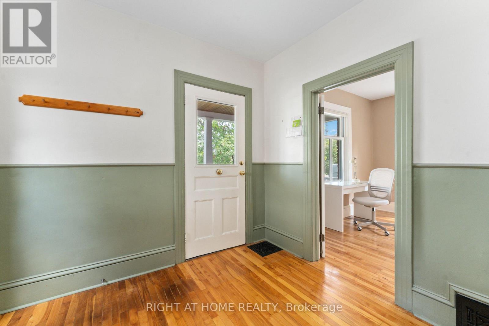 284 Churchill Avenue N, Ottawa, Ontario  K1Z 5B6 - Photo 2 - X12898964