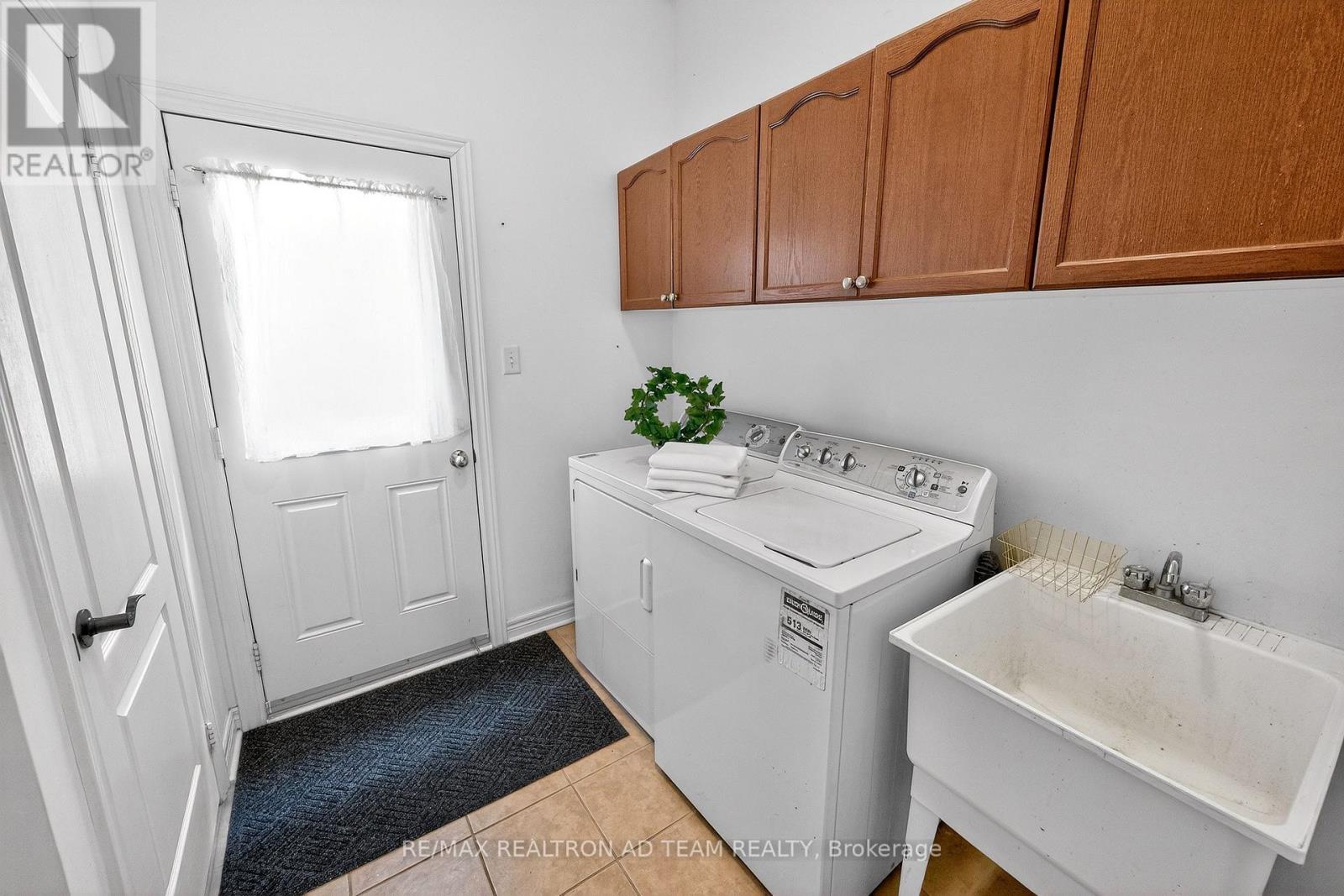 33 Wilsongary Circle, Ajax, Ontario  L1T 0G6 - Photo 14 - E12895424