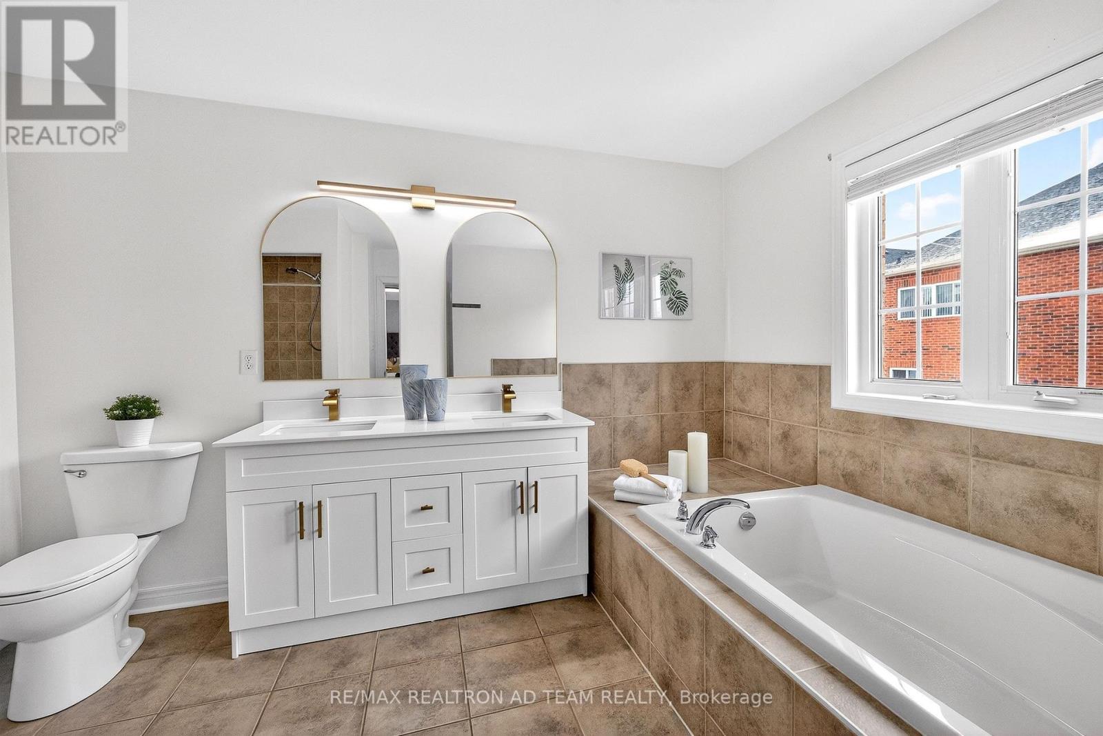 33 Wilsongary Circle, Ajax, Ontario  L1T 0G6 - Photo 21 - E12895424