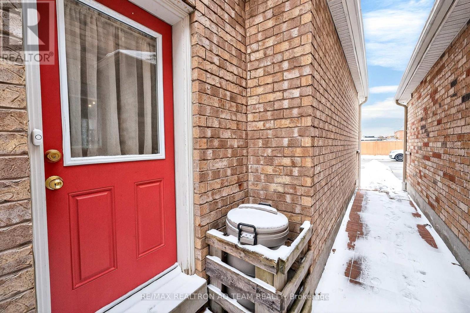 33 Wilsongary Circle, Ajax, Ontario  L1T 0G6 - Photo 27 - E12895424