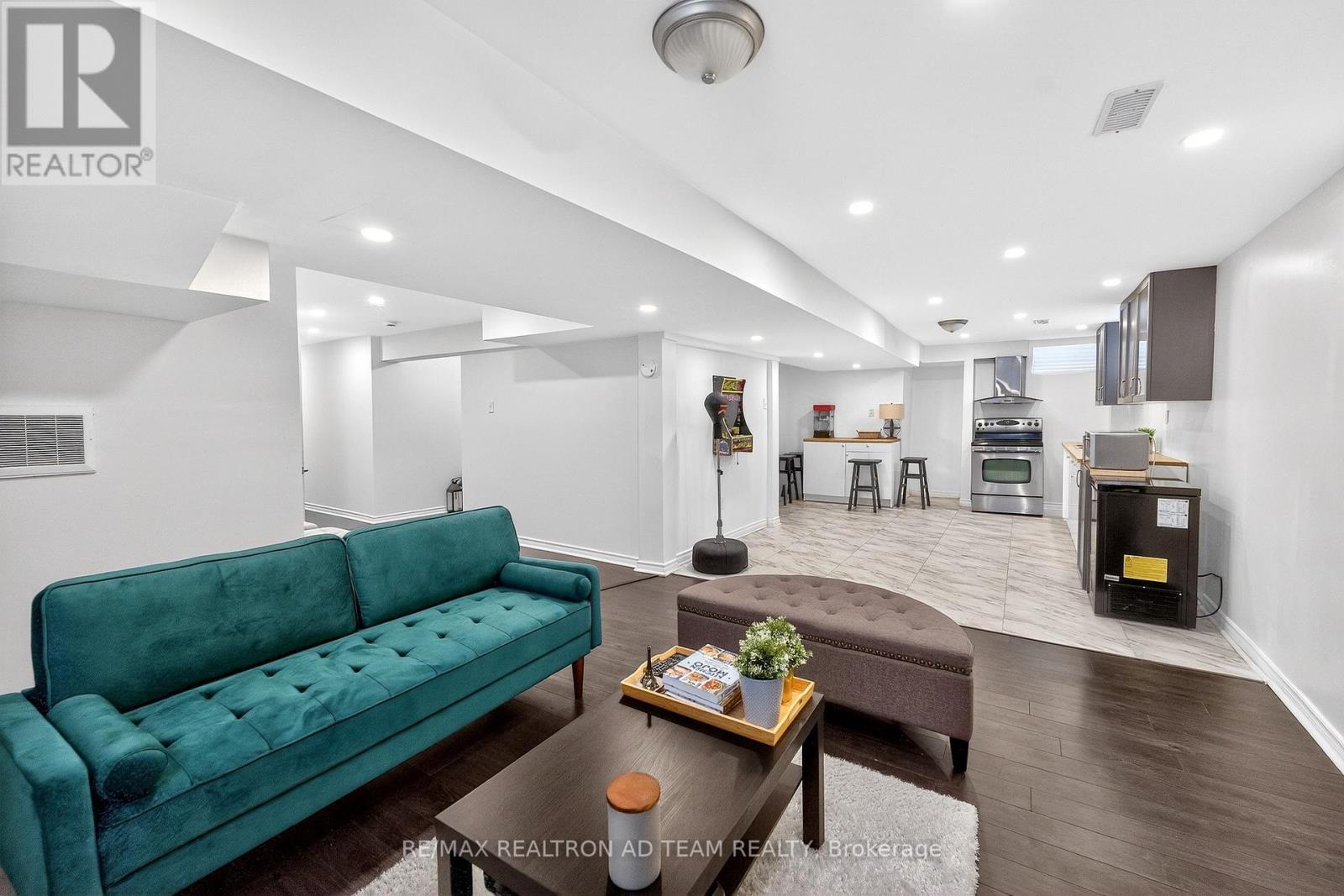 33 Wilsongary Circle, Ajax, Ontario  L1T 0G6 - Photo 29 - E12895424