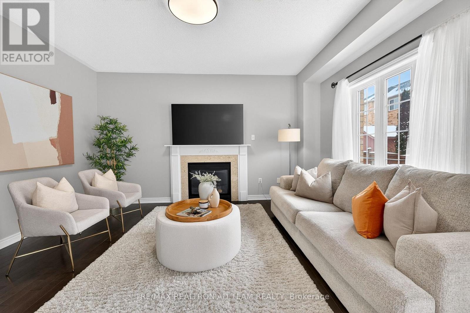 33 Wilsongary Circle, Ajax, Ontario  L1T 0G6 - Photo 8 - E12895424