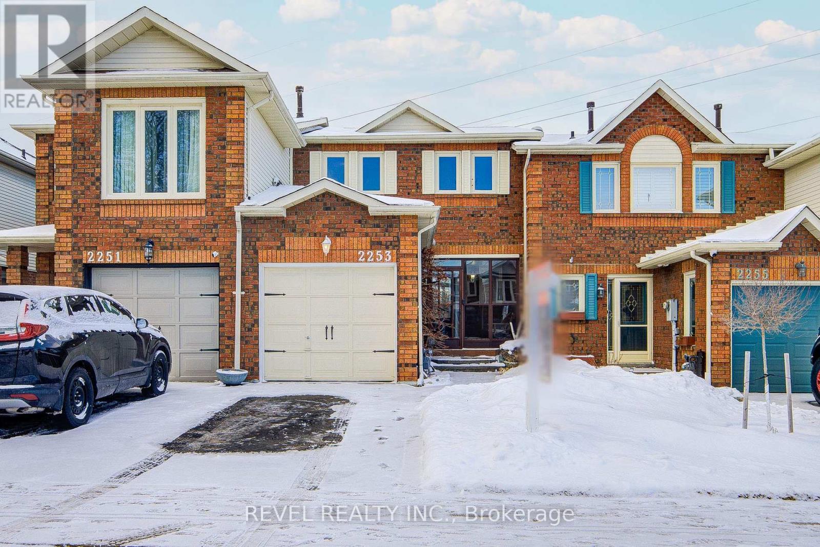 2253 WILDWOOD CRESCENT, Pickering, Ontario