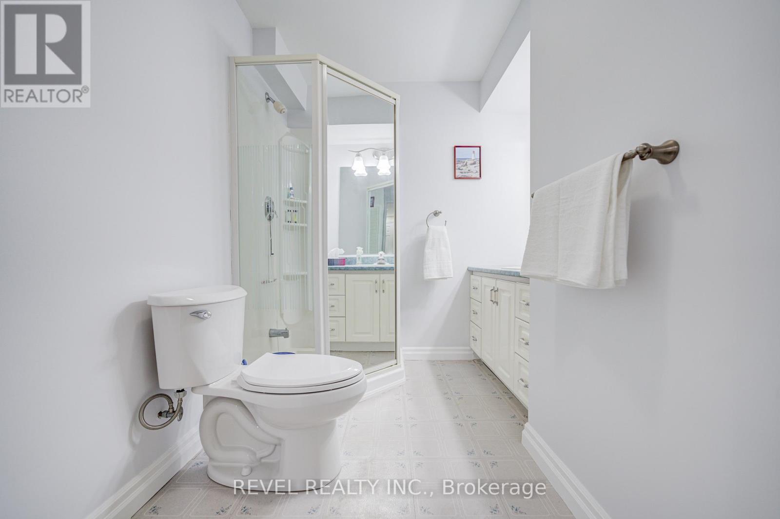 2253 Wildwood Crescent, Pickering, Ontario  L1X 2R7 - Photo 37 - E12898758