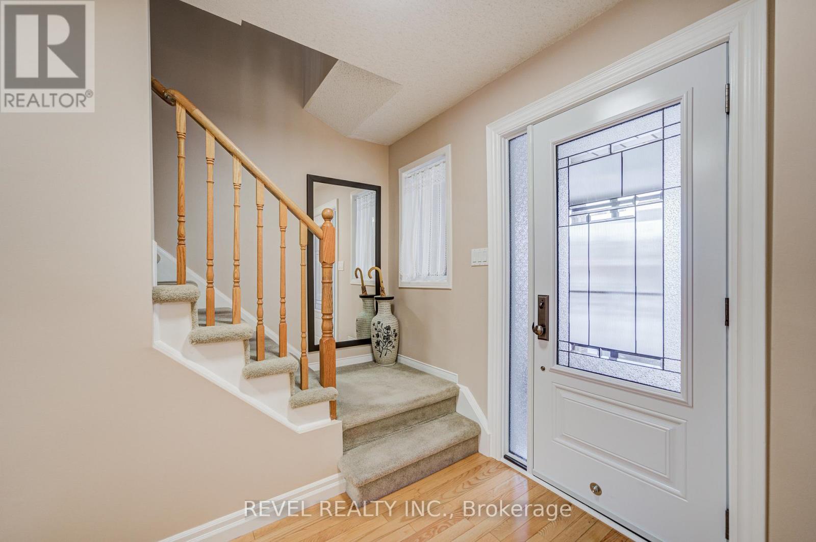 2253 Wildwood Crescent, Pickering, Ontario  L1X 2R7 - Photo 4 - E12898758