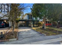 3 FORSYTHIA DRIVE, Toronto, Ontario