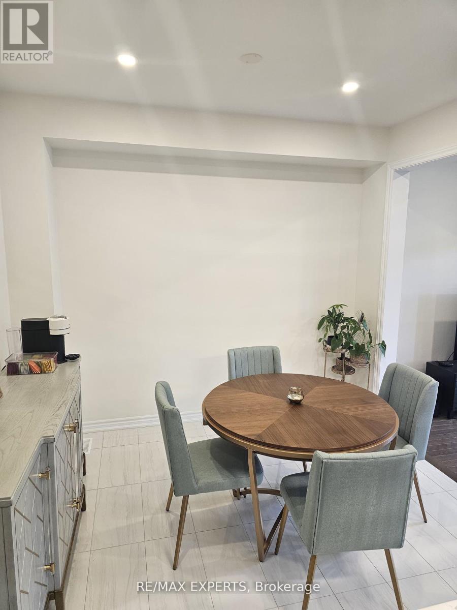 88 Ogston Crescent, Whitby, Ontario  L1P 0H2 - Photo 10 - E12898790