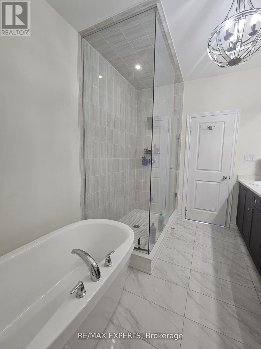 88 Ogston Crescent, Whitby, Ontario  L1P 0H2 - Photo 14 - E12898790