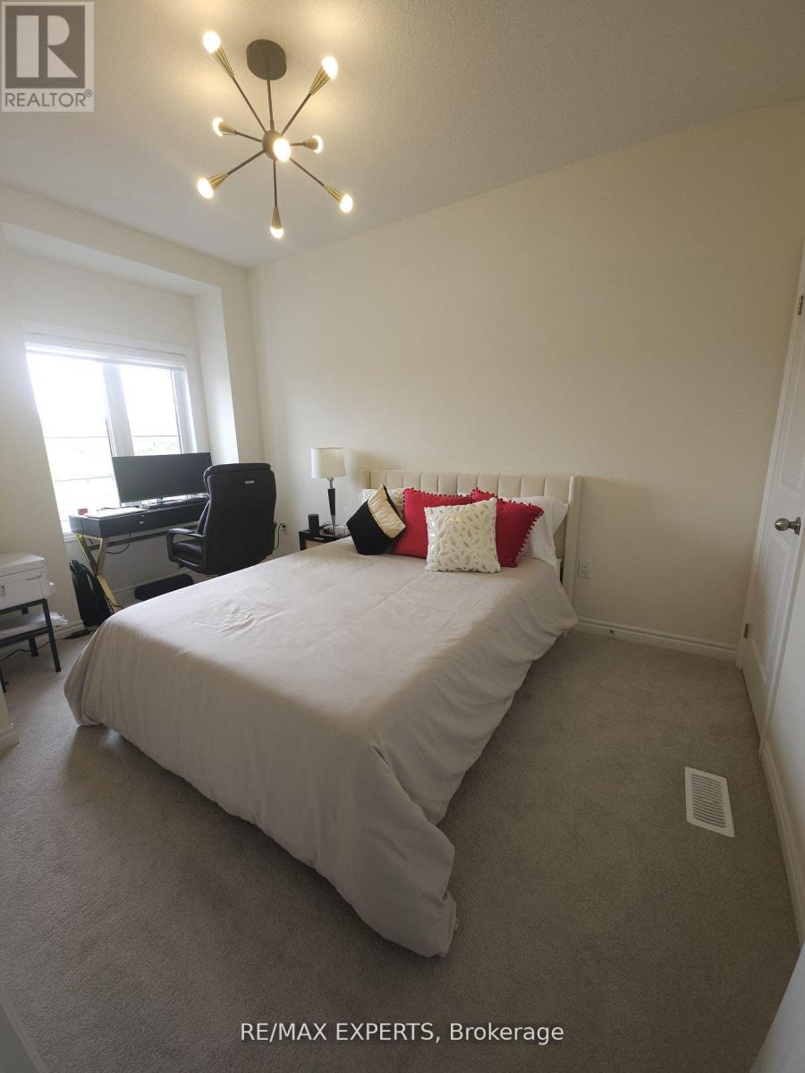 88 Ogston Crescent, Whitby, Ontario  L1P 0H2 - Photo 18 - E12898790