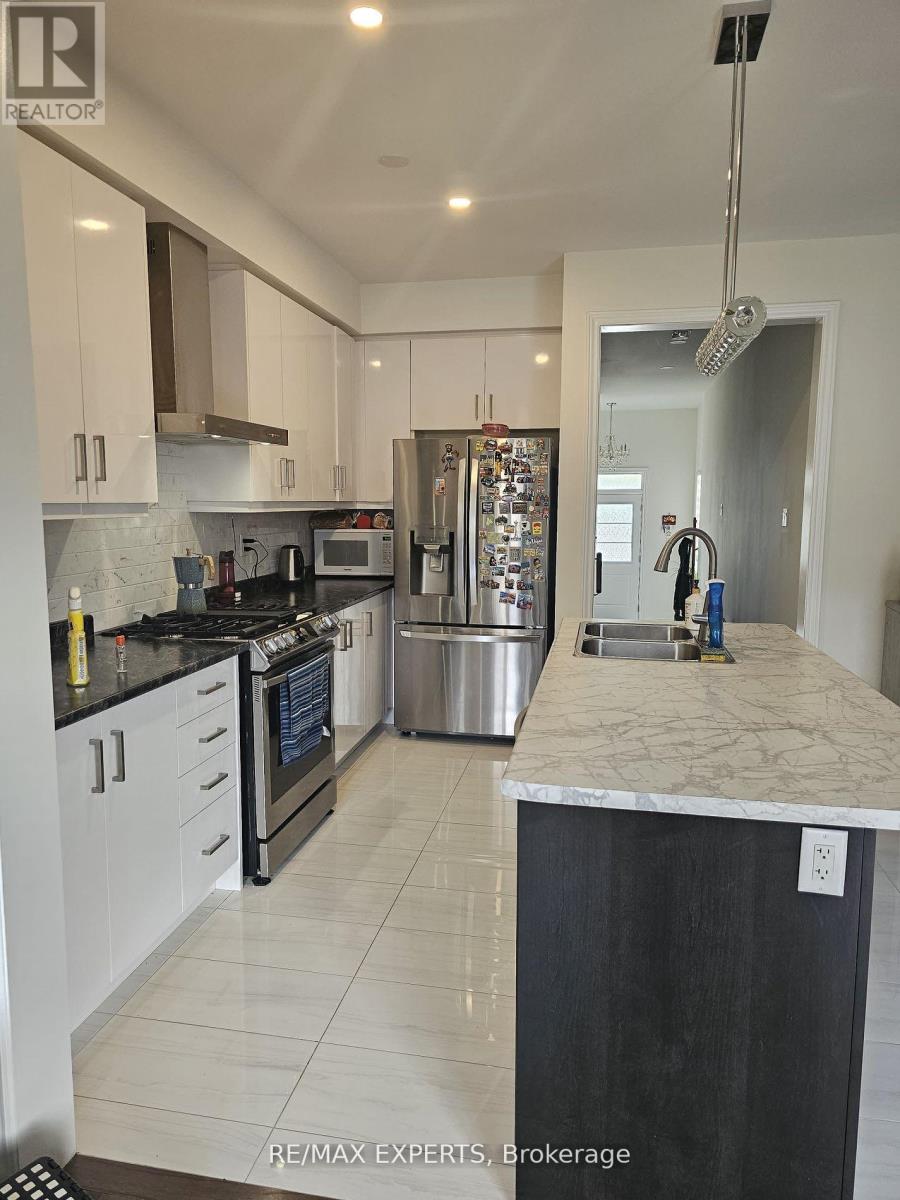 88 Ogston Crescent, Whitby, Ontario  L1P 0H2 - Photo 7 - E12898790