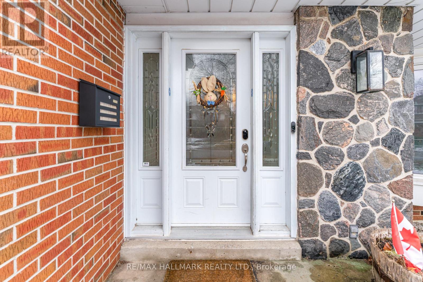 34 Harringay Crescent, Toronto, Ontario  M1W 1Z3 - Photo 4 - E12898904